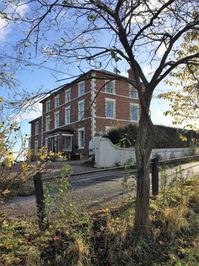 The Lodge At Heathfield 레드베리 외부 사진